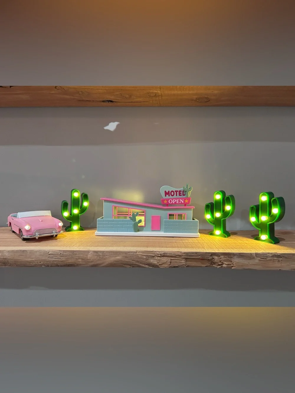 🌵🩷Target Bullseye Playground Mid-Century Palm Springs Barbiecore LED Decor🩷🌵
